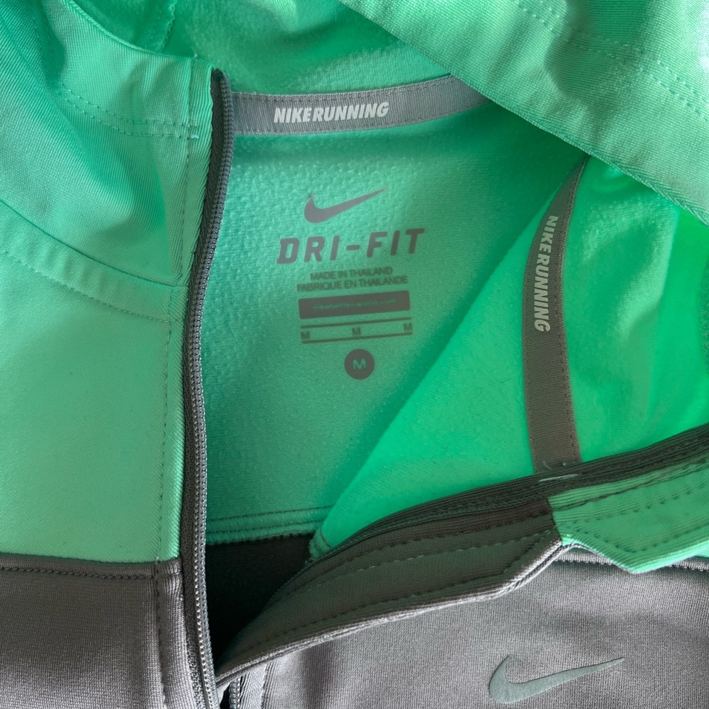 Nike Dri Fit hooded sweatshirt - gently loved - Medium